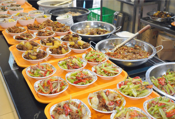 選對食堂承包企業(yè),標(biāo)準(zhǔn)化公司員工餐飲管理